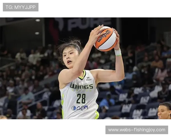 李月汝WNBA生涯数据稳定,场均7.4分5.8篮板但伤病影响出场时间 李月汝WNBA生涯数据稳定,场均7.4分5.8篮板但伤病影响出场时间